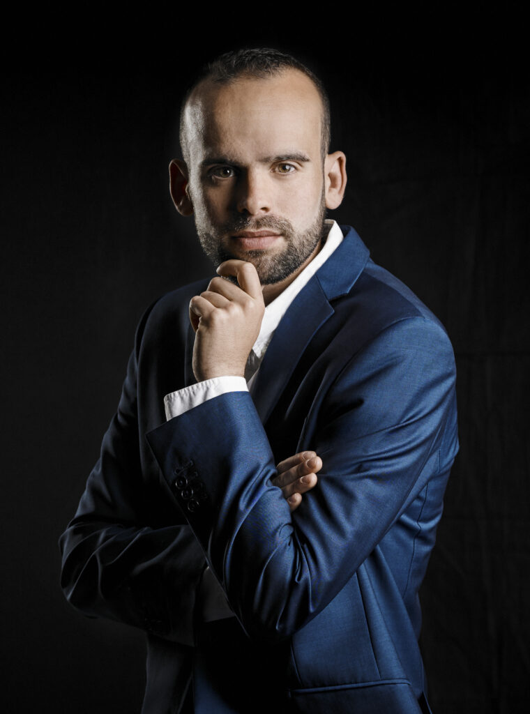 16 artur bossy lawyer man